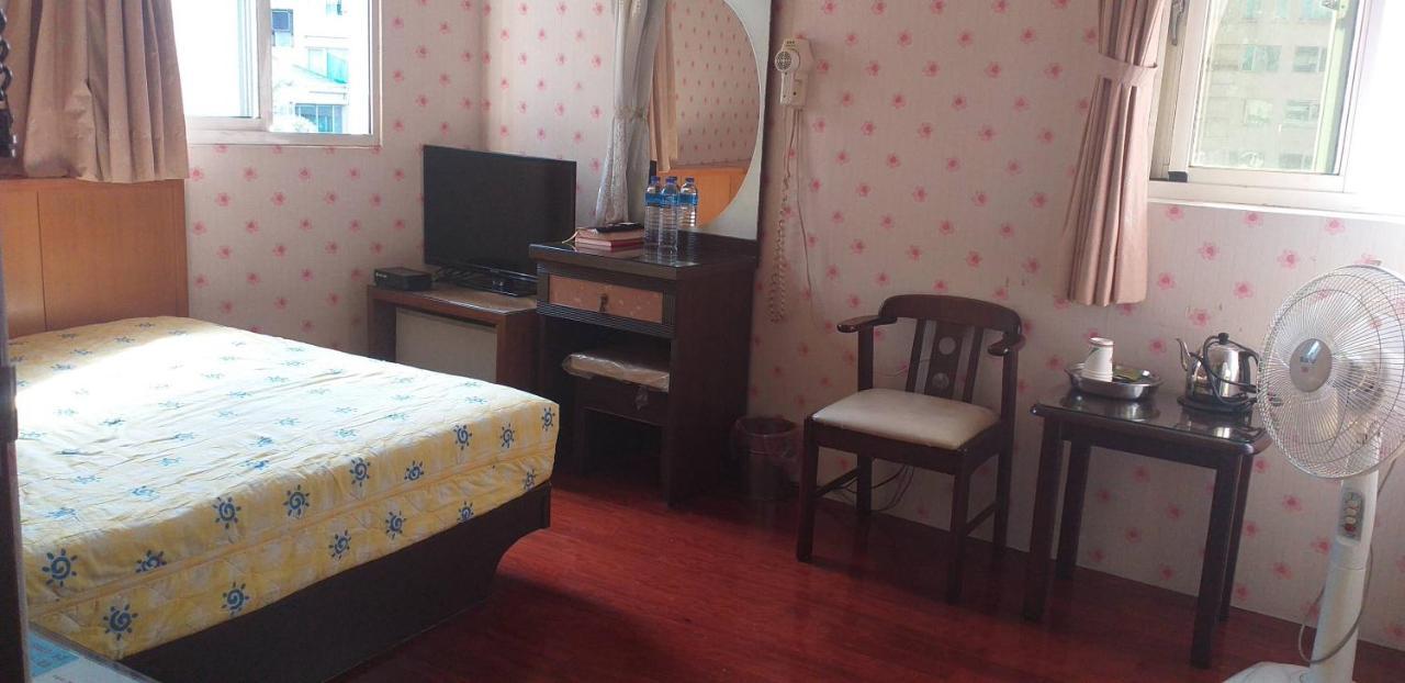 Jin Ge Hot Spring Hotel Csiaohszi Kültér fotó