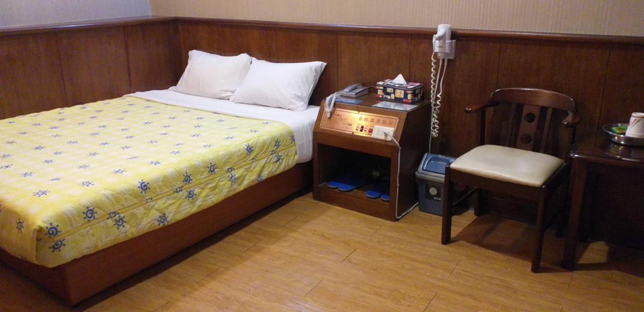Jin Ge Hot Spring Hotel Csiaohszi Kültér fotó
