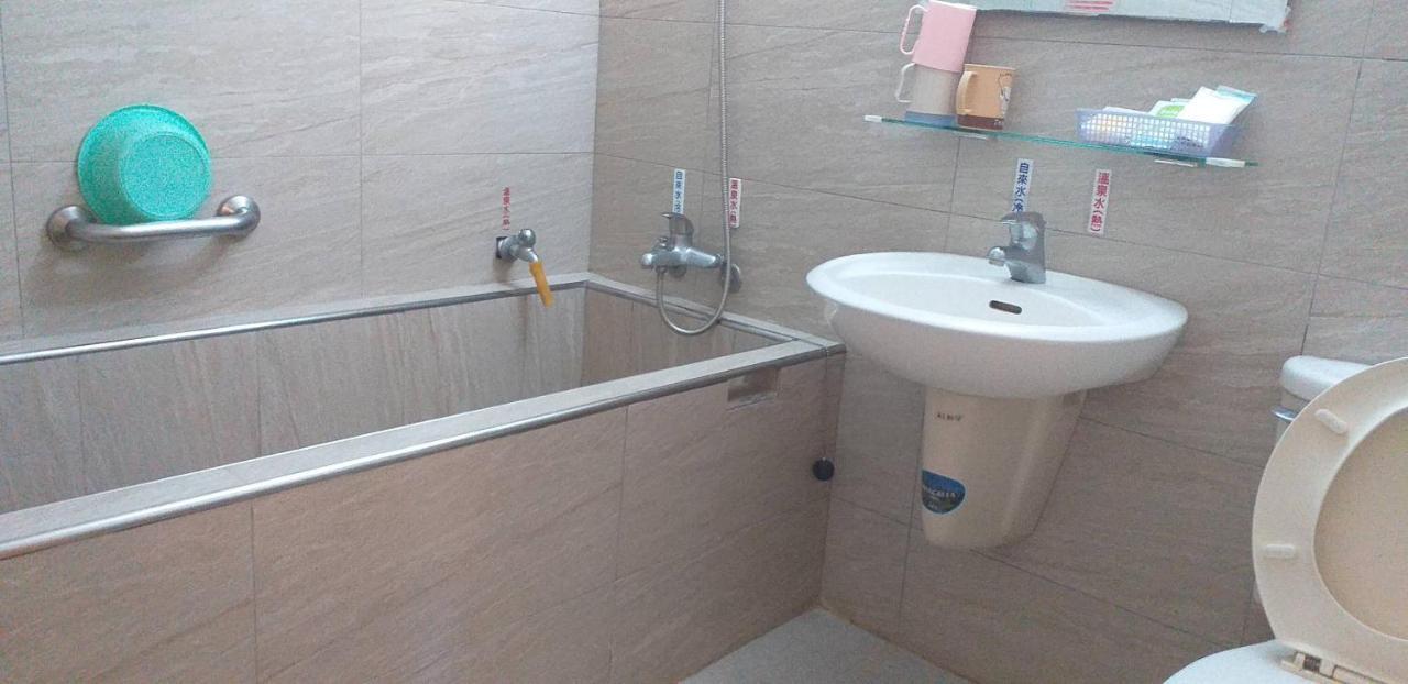 Jin Ge Hot Spring Hotel Csiaohszi Kültér fotó